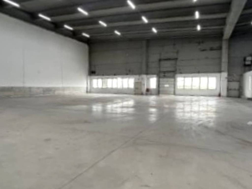 locale commerciale in vendita a Fiumicino in zona Maccarese