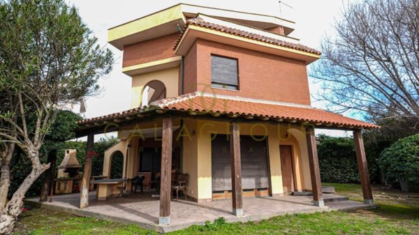casa indipendente in vendita a Fiumicino in zona Fregene