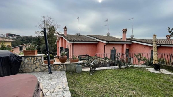 casa indipendente in vendita a Fiumicino in zona Aranova