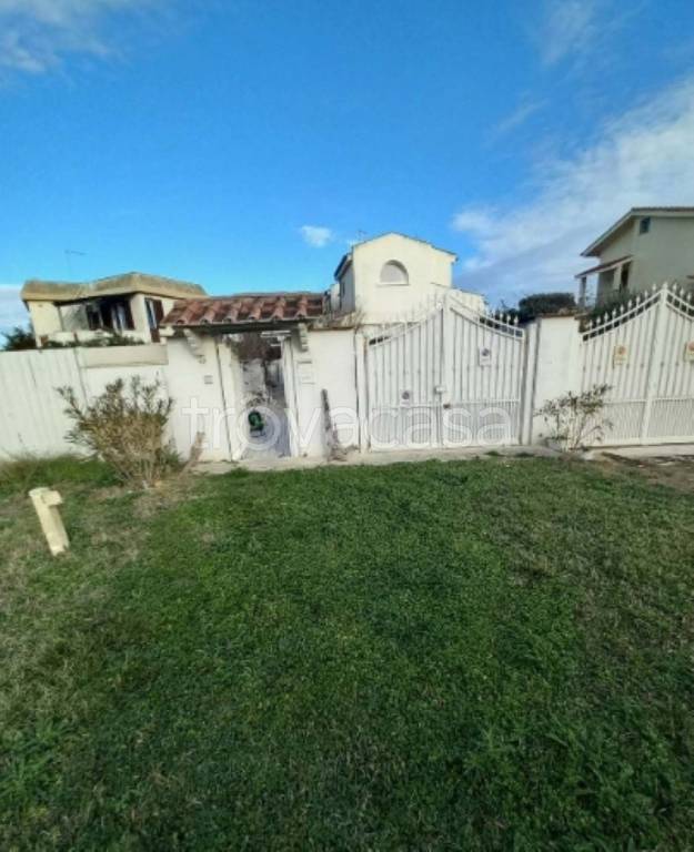 appartamento in vendita a Fiumicino in zona Fregene