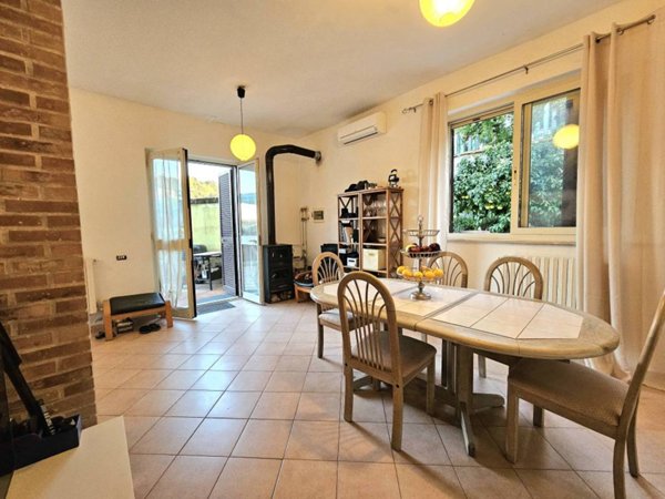 casa indipendente in vendita a Fiumicino in zona Aranova