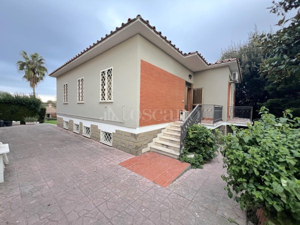 casa indipendente in vendita a Fiumicino in zona Aranova