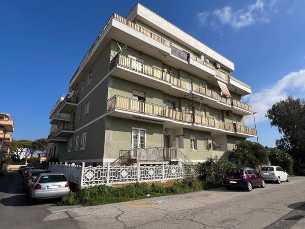 appartamento in vendita a Fiumicino in zona Passo Oscuro