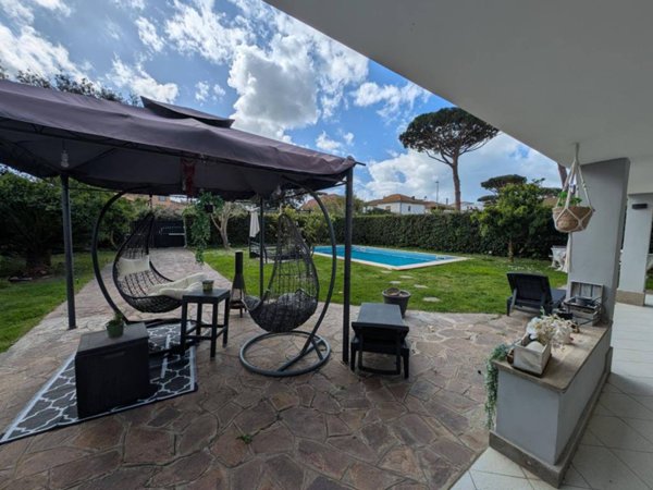 casa indipendente in vendita a Fiumicino in zona Maccarese