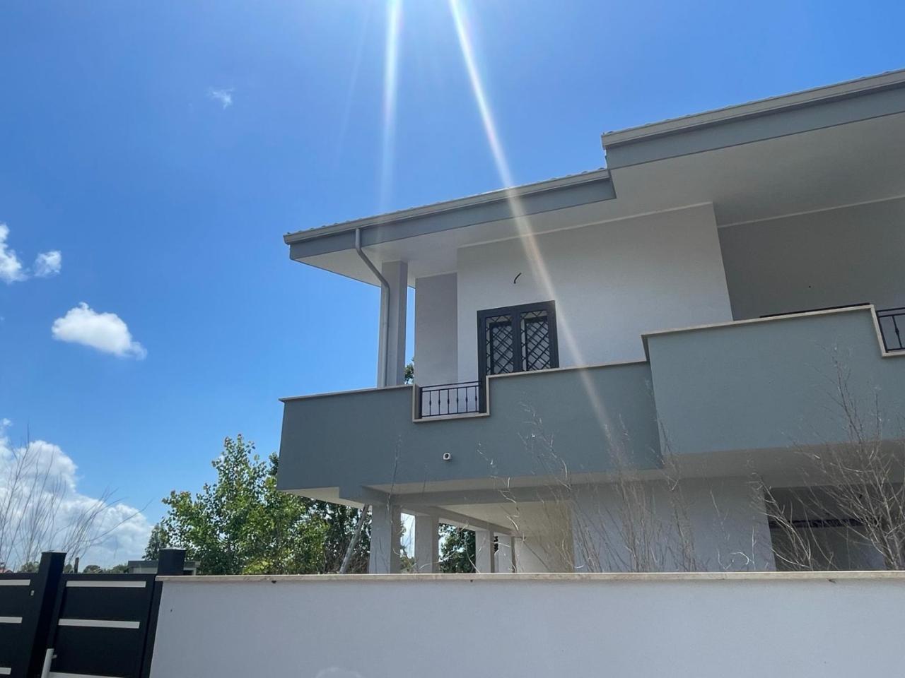casa indipendente in vendita a Fiumicino in zona Isola Sacra