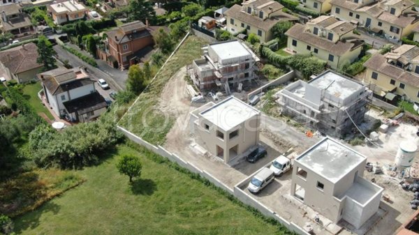 casa indipendente in vendita a Fiumicino in zona Aranova