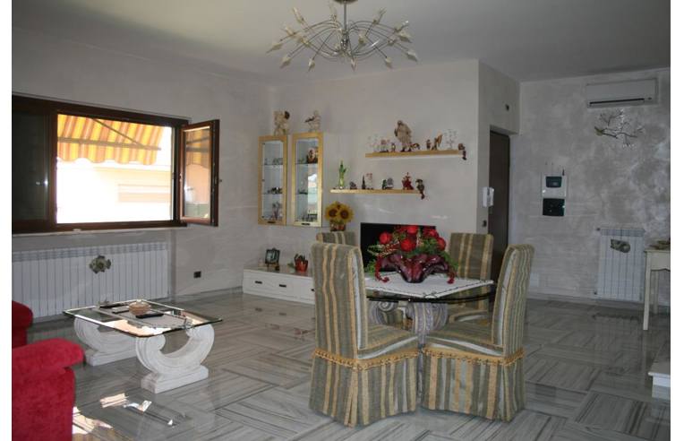 casa indipendente in vendita a Fiumicino in zona Isola Sacra