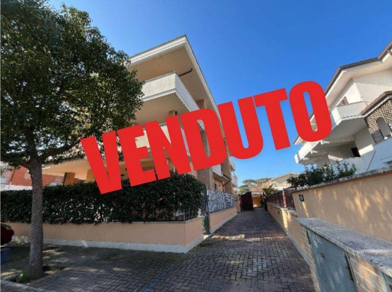 appartamento in vendita a Fiumicino in zona Fregene