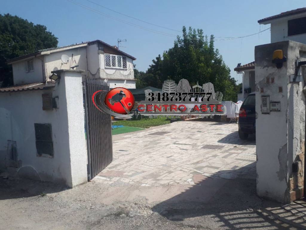 casa indipendente in vendita a Fiumicino in zona Aranova