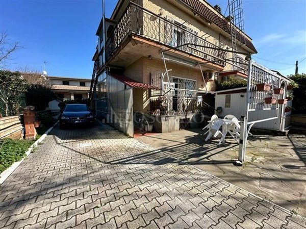 appartamento in vendita a Fiumicino in zona Passo Oscuro