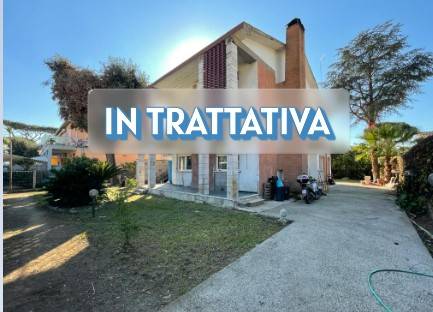 casa indipendente in vendita a Fiumicino in zona Fregene