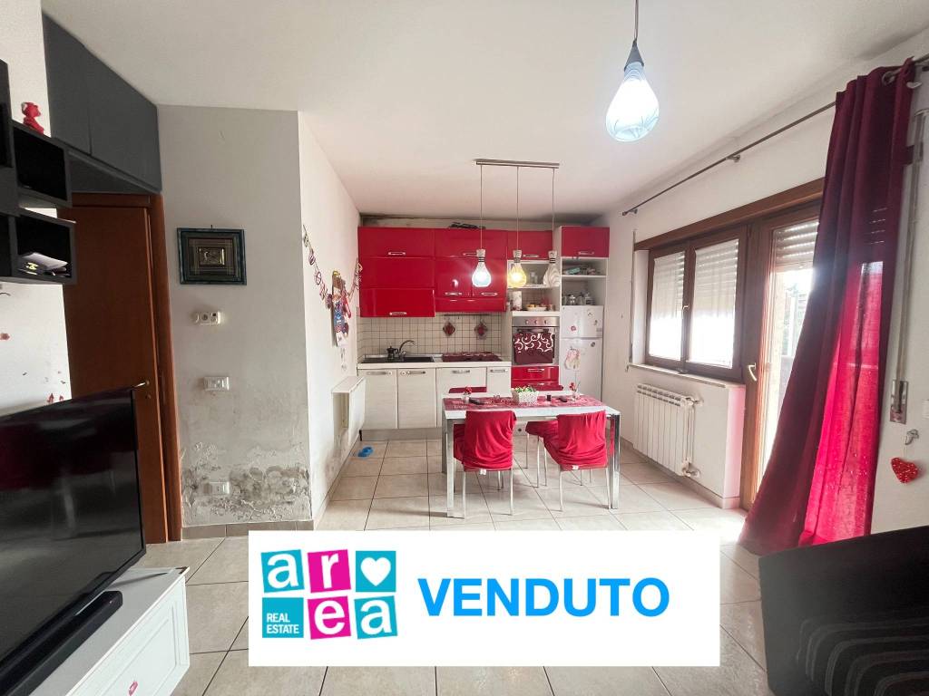 appartamento in vendita a Fiumicino in zona Isola Sacra