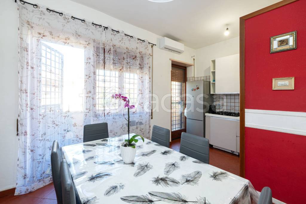 appartamento in vendita a Fiumicino in zona Isola Sacra