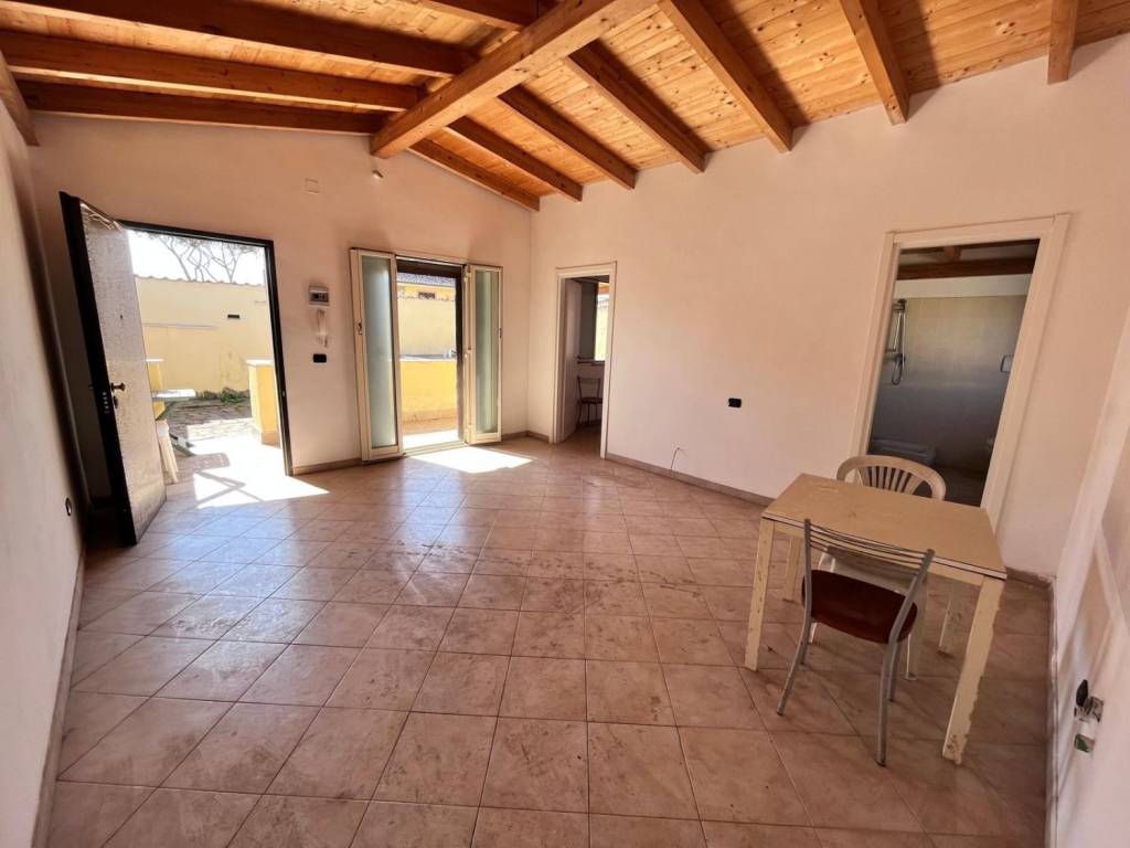 casa indipendente in vendita a Fiumicino in zona Focene