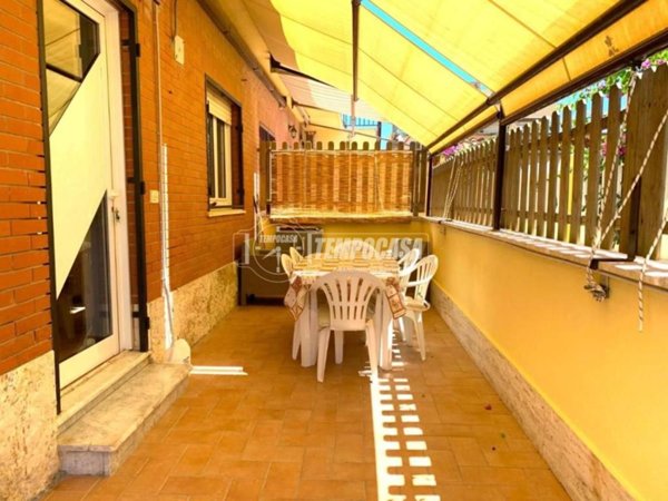 appartamento in vendita a Fiumicino in zona Passo Oscuro
