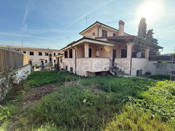 casa indipendente in vendita a Fiumicino in zona Aranova