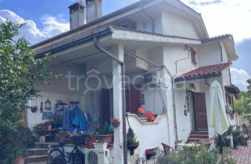 casa indipendente in vendita a Fiumicino in zona Fregene