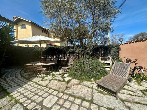 casa indipendente in vendita a Fiumicino in zona Fregene