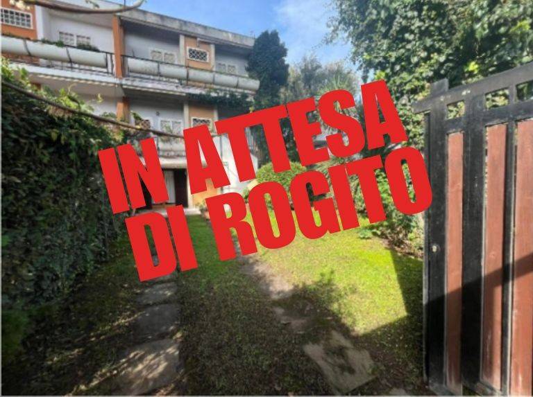 casa indipendente in vendita a Fiumicino in zona Fregene