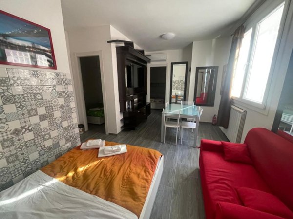 appartamento in vendita a Fiumicino in zona Isola Sacra