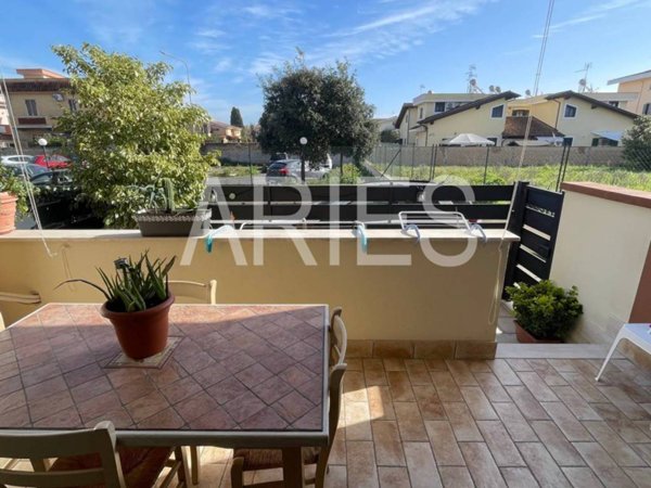 appartamento in vendita a Fiumicino in zona Isola Sacra