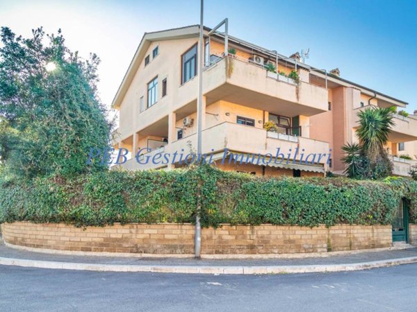appartamento in vendita a Fiumicino in zona Focene