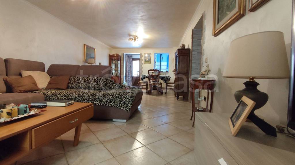 casa indipendente in vendita a Fiumicino in zona Isola Sacra