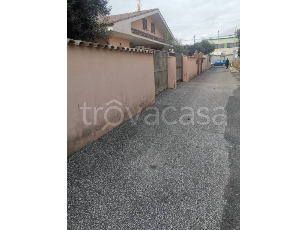 casa indipendente in vendita a Fiumicino in zona Focene