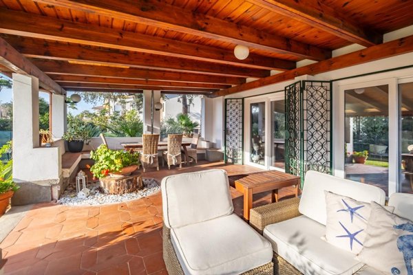 casa indipendente in vendita a Fiumicino in zona Fregene