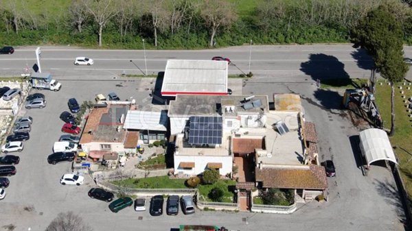 negozio in vendita a Fiumicino in zona Palidoro