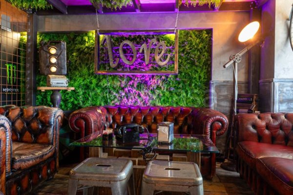 negozio in vendita a Fiumicino in zona Focene