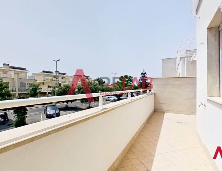 casa indipendente in vendita a Fiumicino in zona Isola Sacra