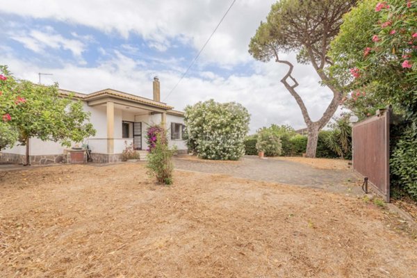 casa indipendente in vendita a Fiumicino in zona Maccarese
