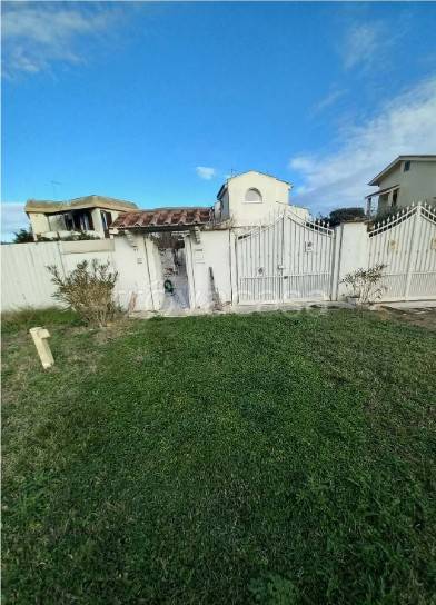 appartamento in vendita a Fiumicino in zona Fregene