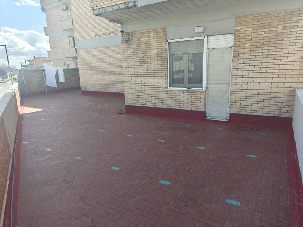 appartamento in vendita a Fiumicino in zona Isola Sacra