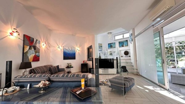 casa indipendente in vendita a Fiumicino in zona Fregene