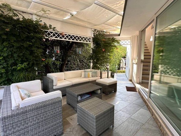 casa indipendente in vendita a Fiumicino in zona Fregene