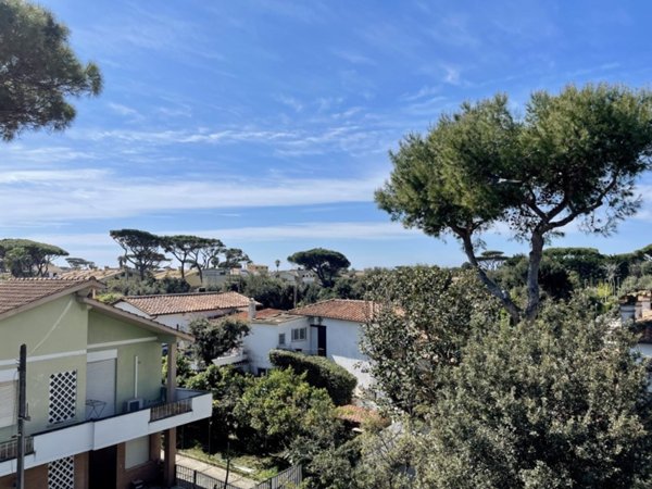 casa indipendente in vendita a Fiumicino in zona Fregene