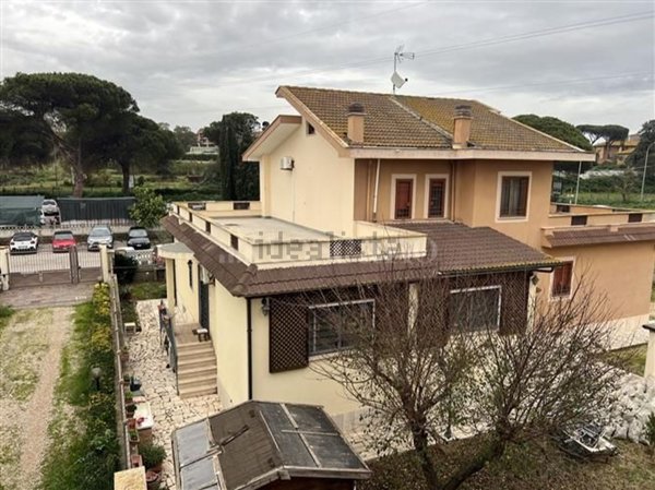 casa indipendente in vendita a Fiumicino in zona Palidoro