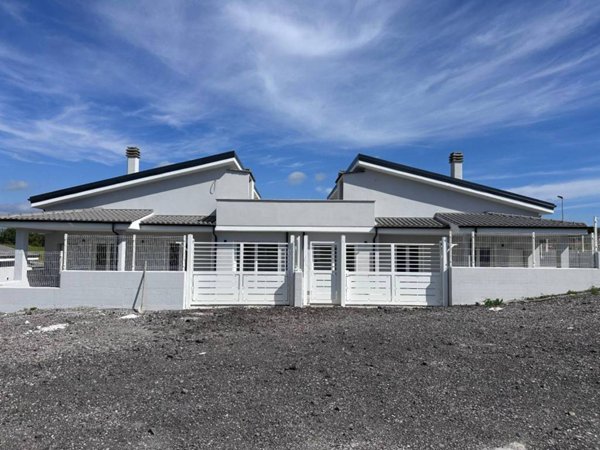 casa indipendente in vendita a Fiumicino in zona Aranova