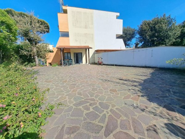 casa indipendente in vendita a Fiumicino in zona Fregene