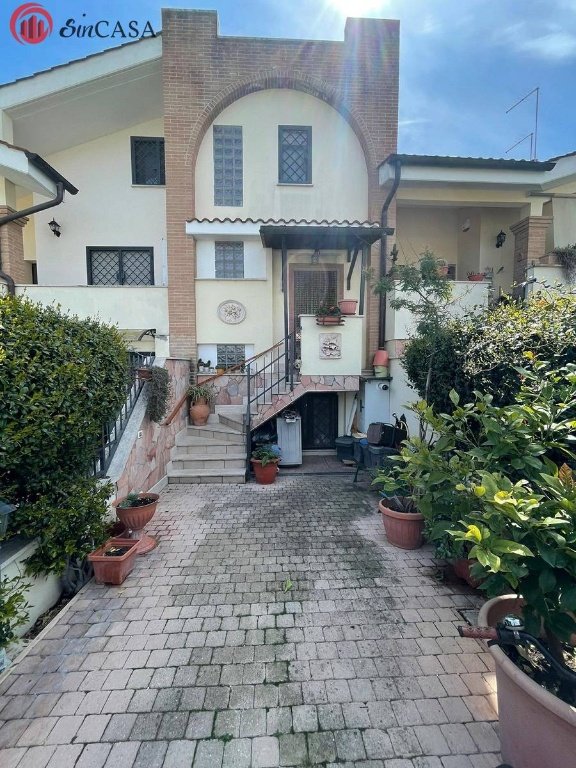 appartamento in vendita a Fiumicino in zona Aranova