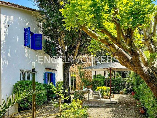 casa indipendente in vendita a Fiumicino in zona Fregene