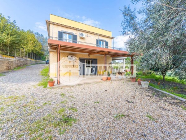 appartamento in vendita a Fiumicino in zona Aranova