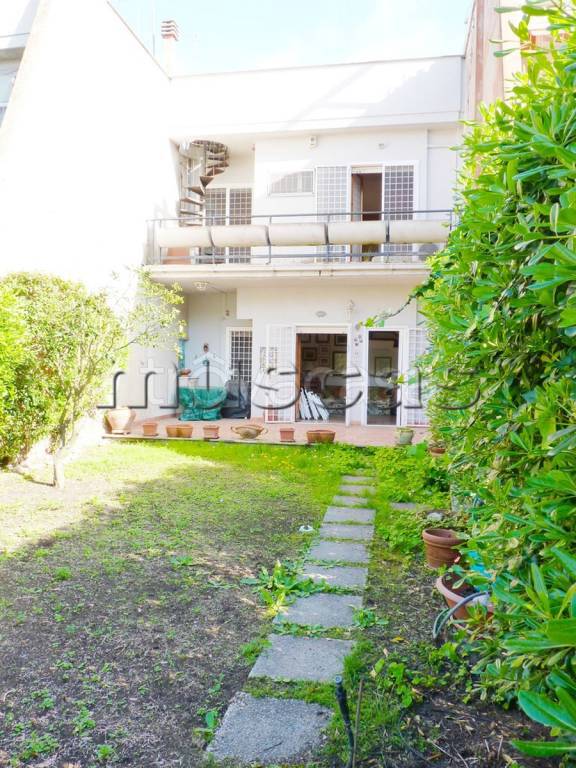 quadrivano in vendita a Fiumicino in zona Fregene