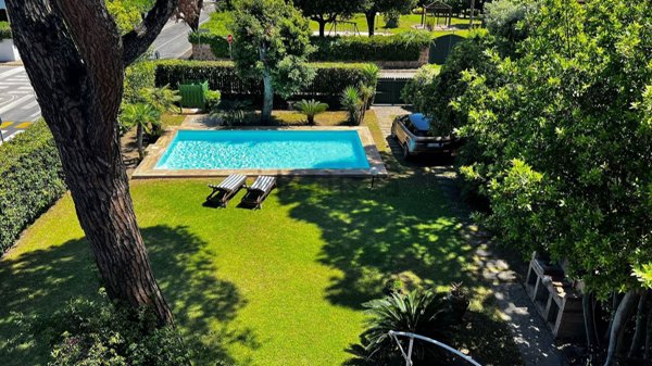 casa indipendente in vendita a Fiumicino in zona Fregene