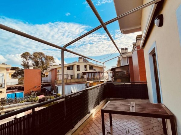 appartamento in vendita a Fiumicino in zona Fregene