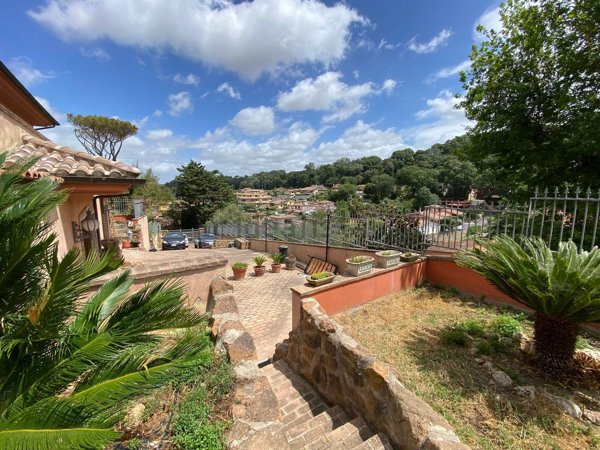 casa indipendente in vendita a Fiumicino in zona Aranova