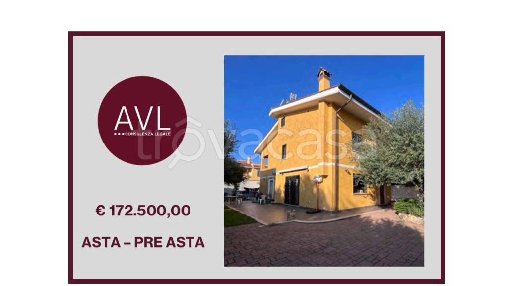 casa indipendente in vendita a Fiumicino in zona Isola Sacra