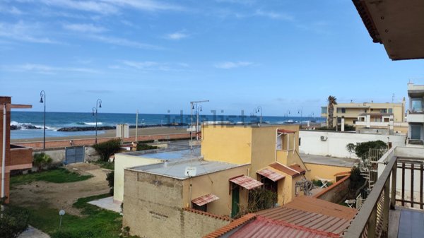 casa semindipendente in vendita a Fiumicino